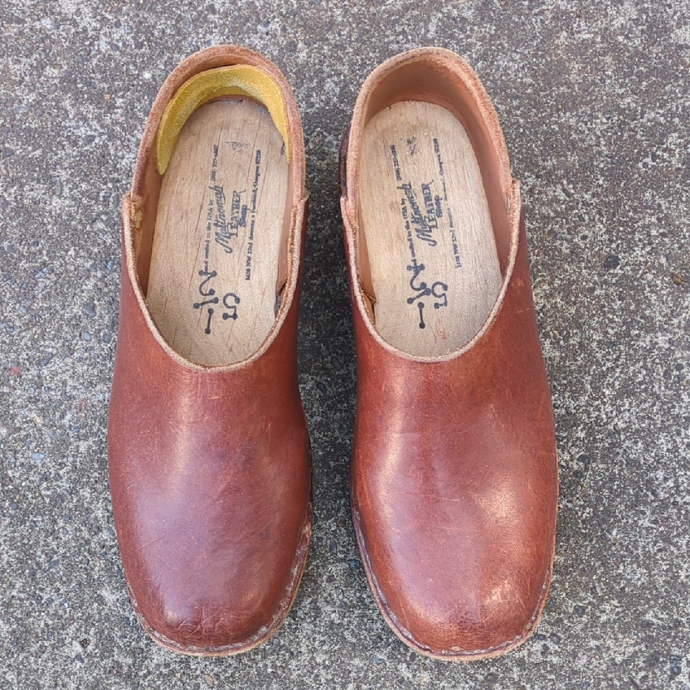 Multnomah Clogs - Picture 3 of 6